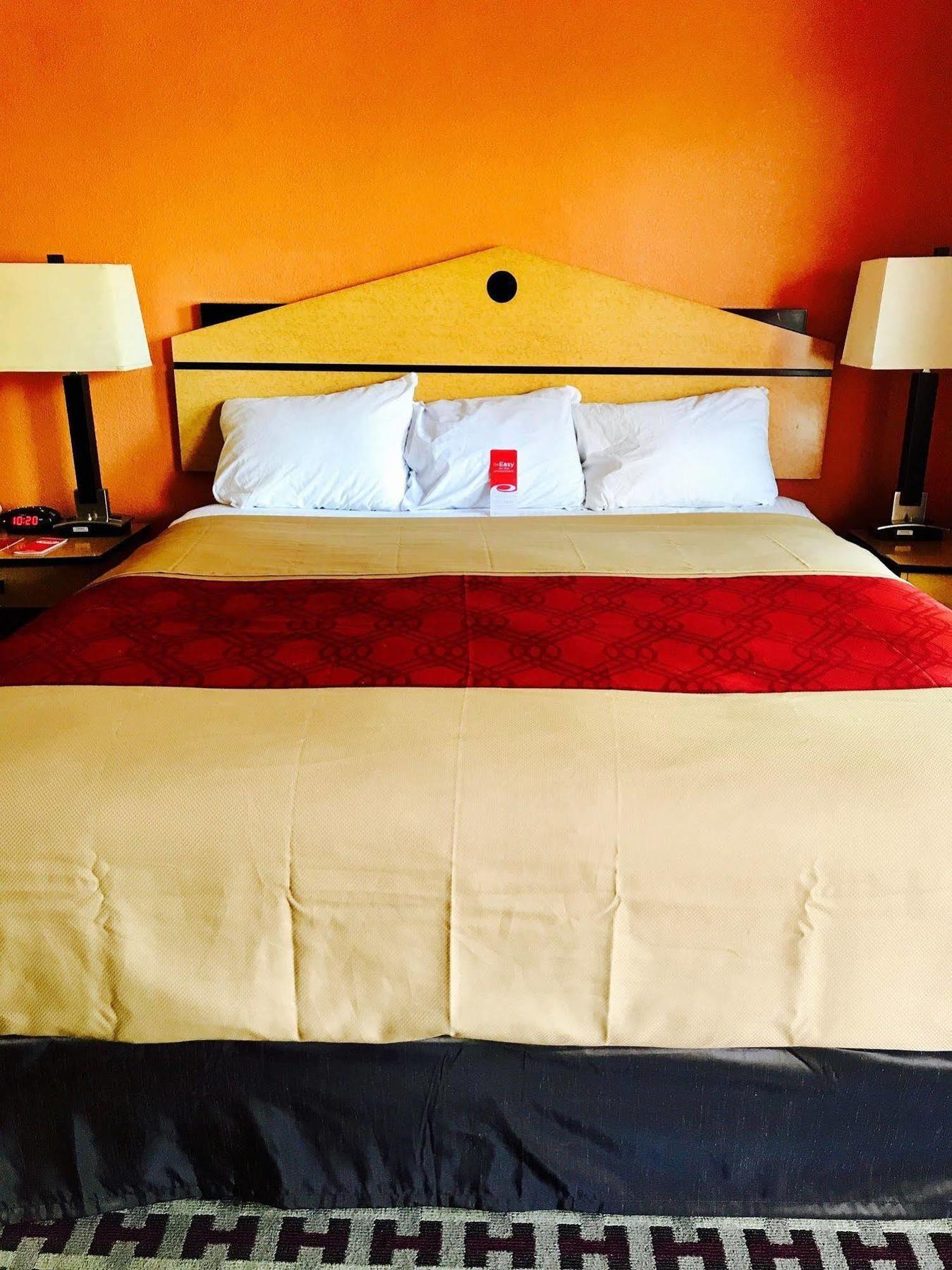 Milan Inn & Suites Luaran gambar