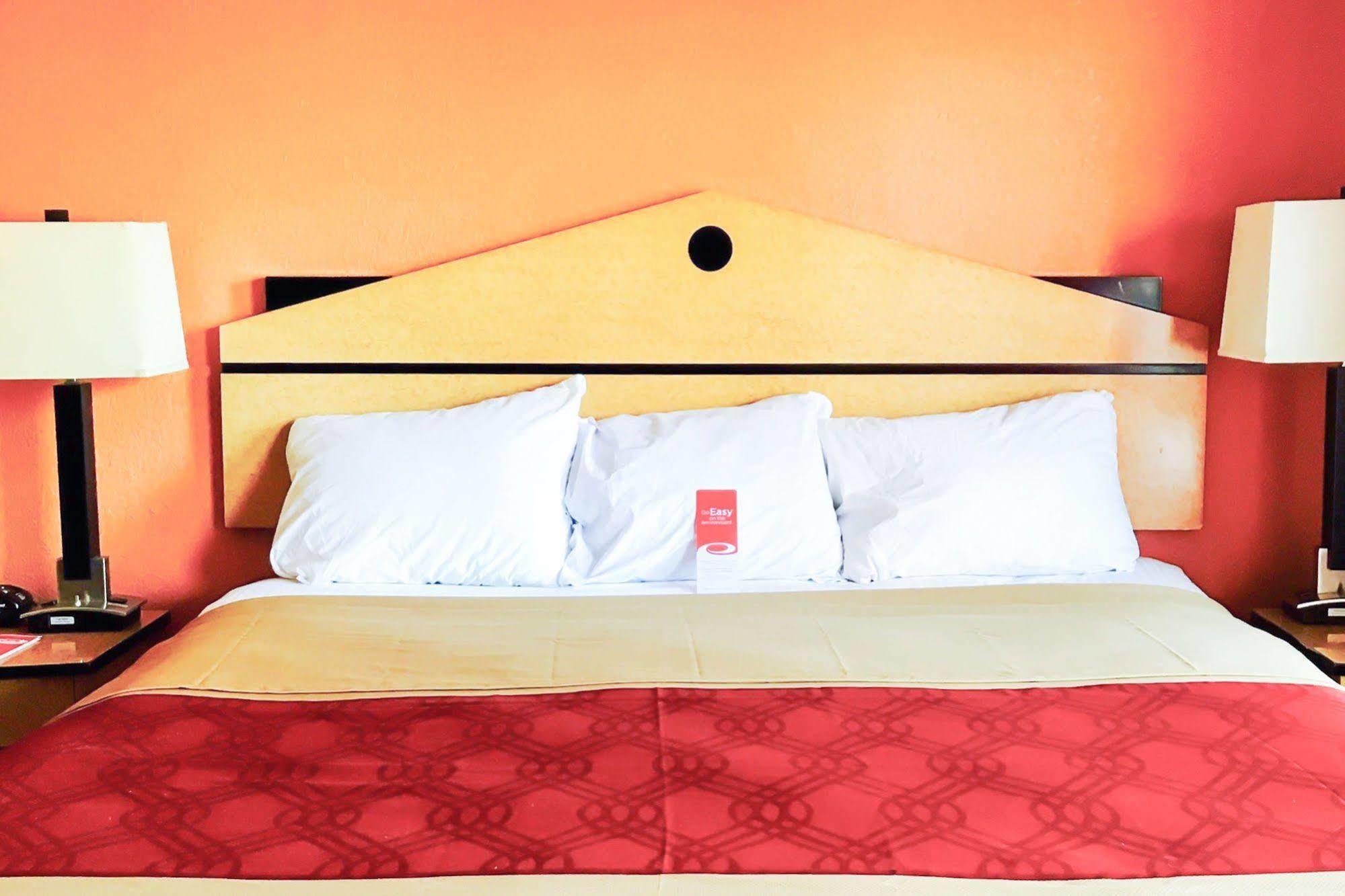 Milan Inn & Suites Luaran gambar